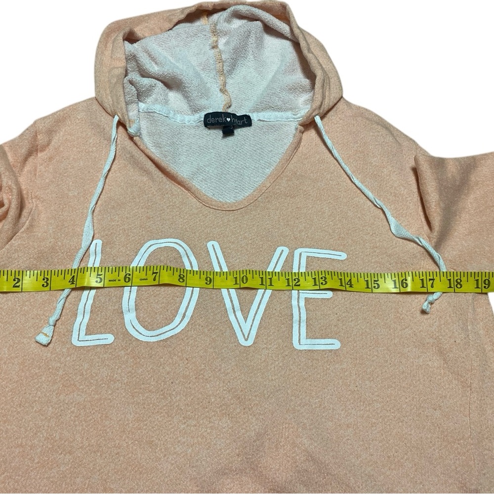 Derek Heart Peach Hoodie with 'LOVE' Graphic Women’s Size L Long Sleeve Top - Picture 6 of 10